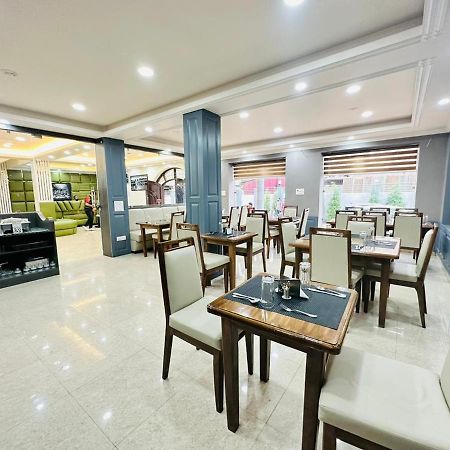 Srinagar Group Of Hotels Екстер'єр фото