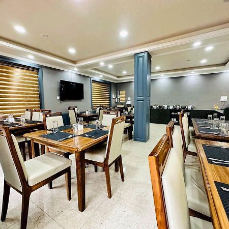 Srinagar Group Of Hotels Екстер'єр фото