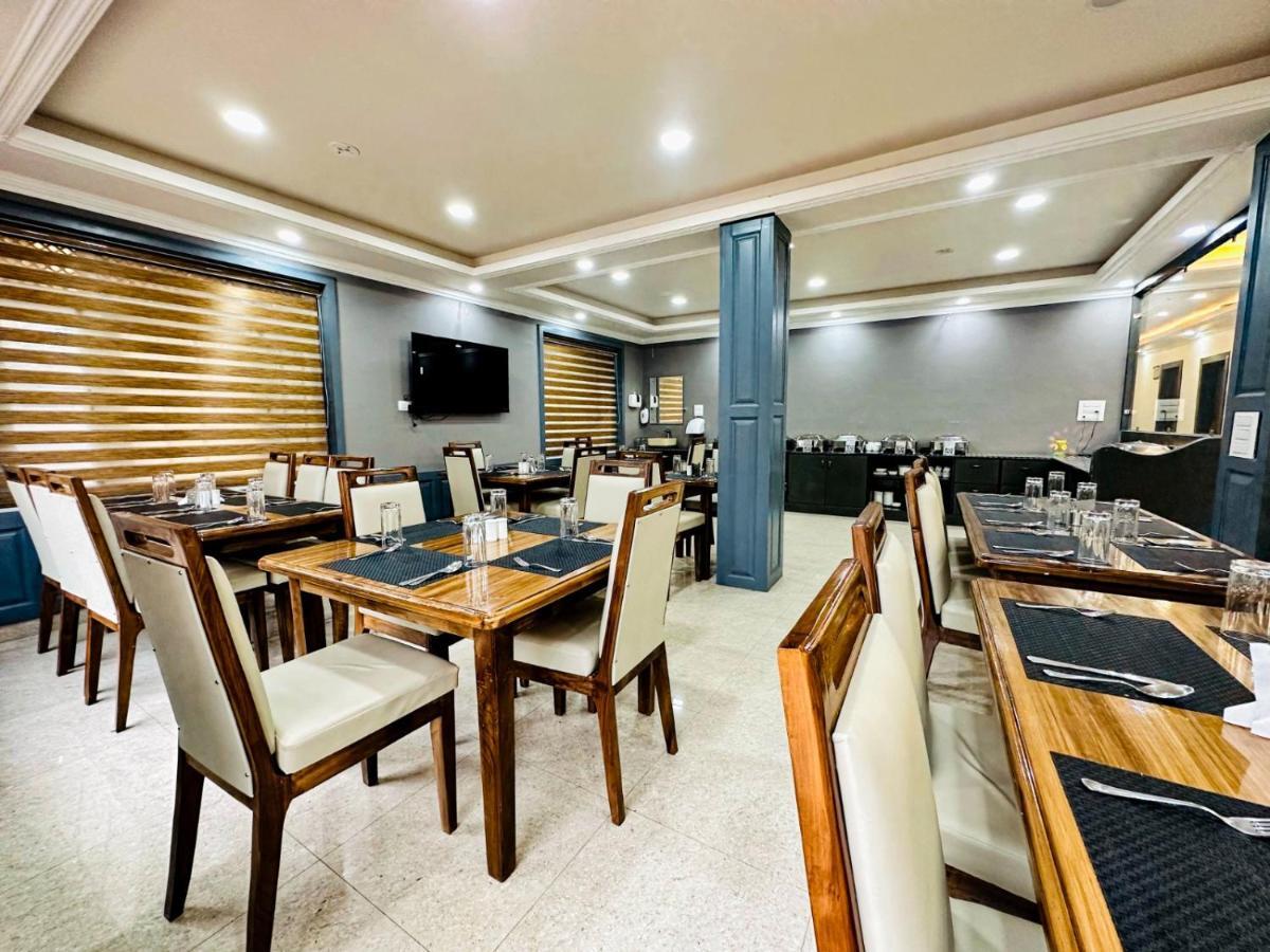 Srinagar Group Of Hotels Екстер'єр фото