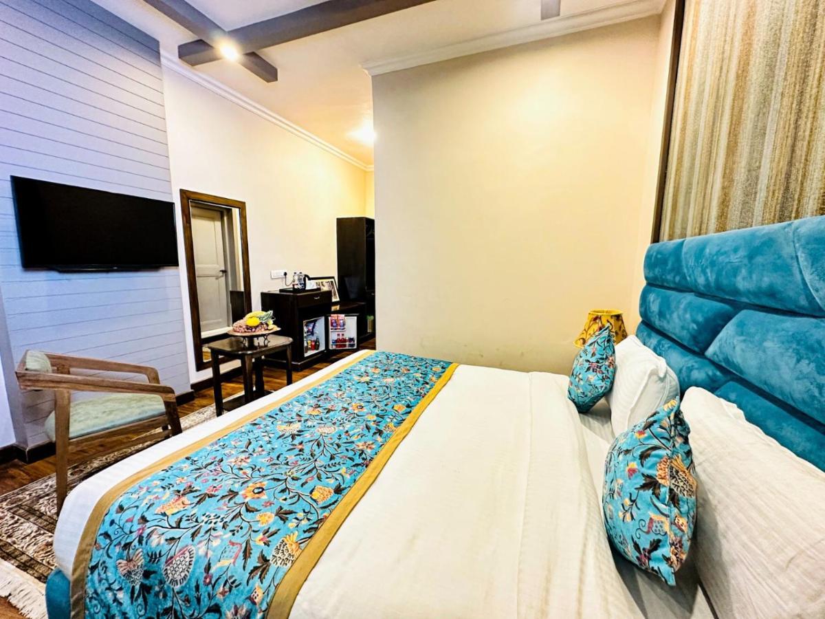 Srinagar Group Of Hotels Екстер'єр фото