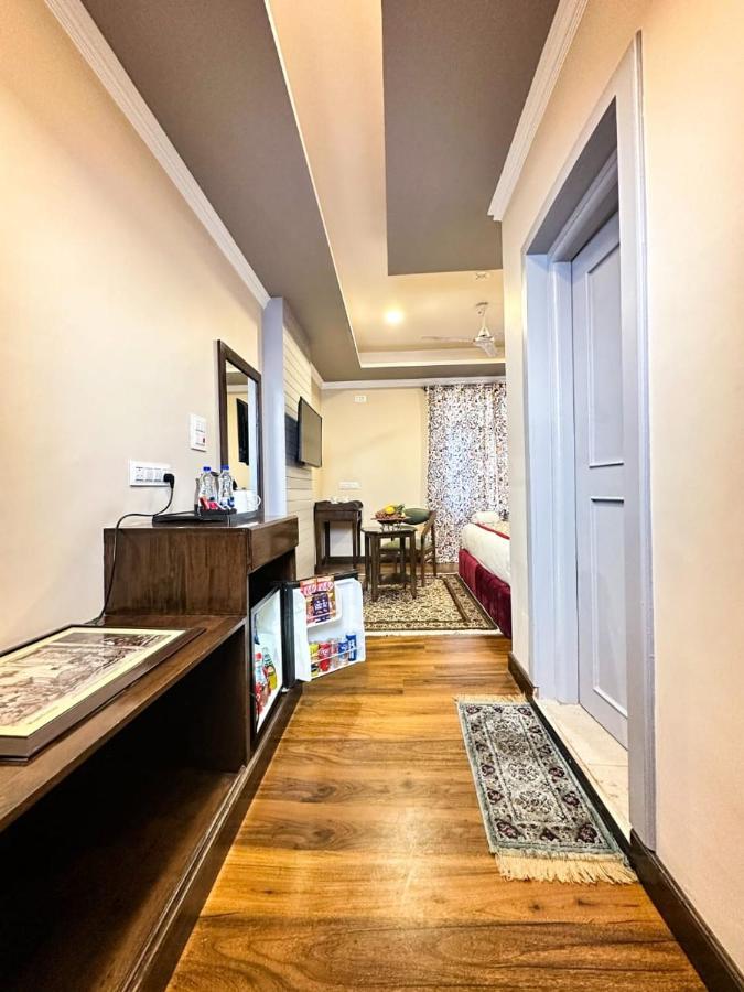 Srinagar Group Of Hotels Екстер'єр фото