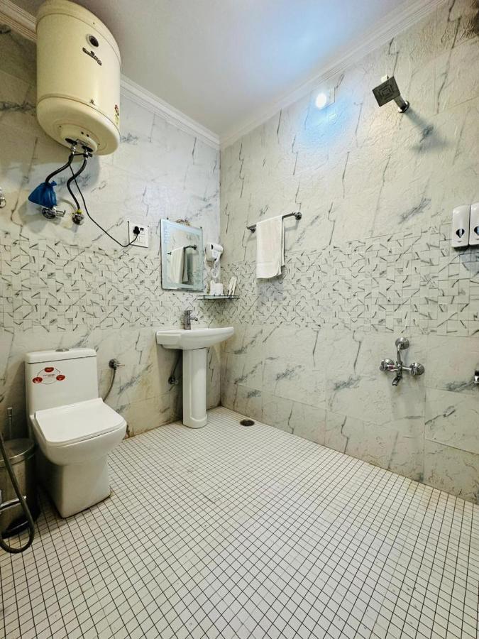 Srinagar Group Of Hotels Екстер'єр фото
