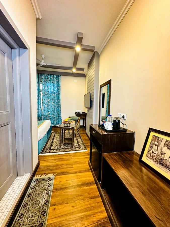 Srinagar Group Of Hotels Екстер'єр фото